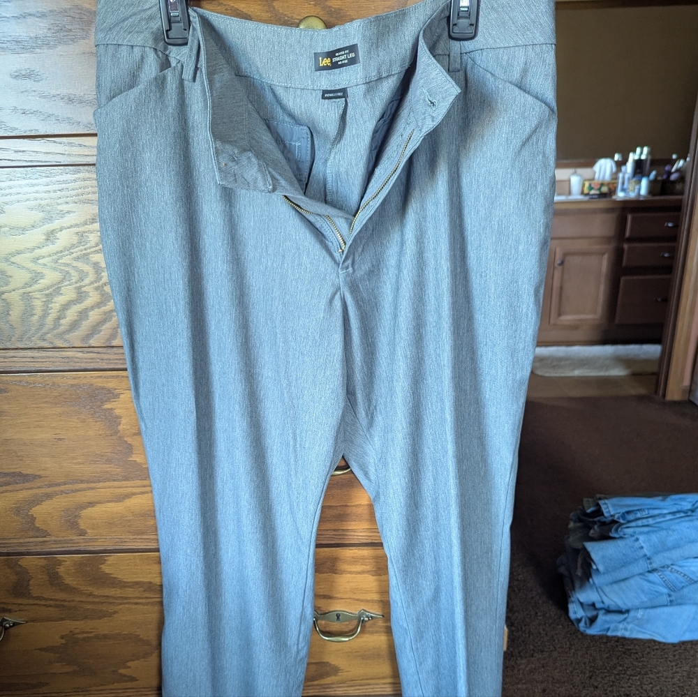 Lee Relaxed Fit Straight Leg Pants - Gray